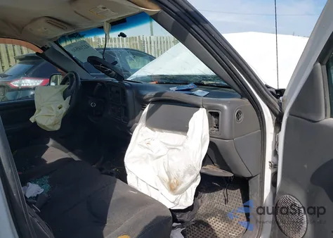 2007 Chevrolet Silverado 1500 Classic Work Truck z USA, uszkodzony, nr VIN 1GCEC14X57Z143641